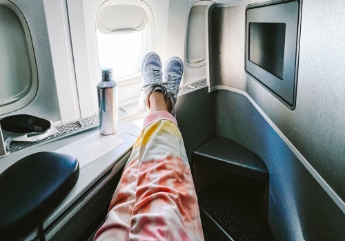 Entertainment options for long flights: Keeping yourself entertained during air travel
